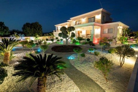 4 bedrooms Villa in Anarita, Paphos, Cyprus No. 25834