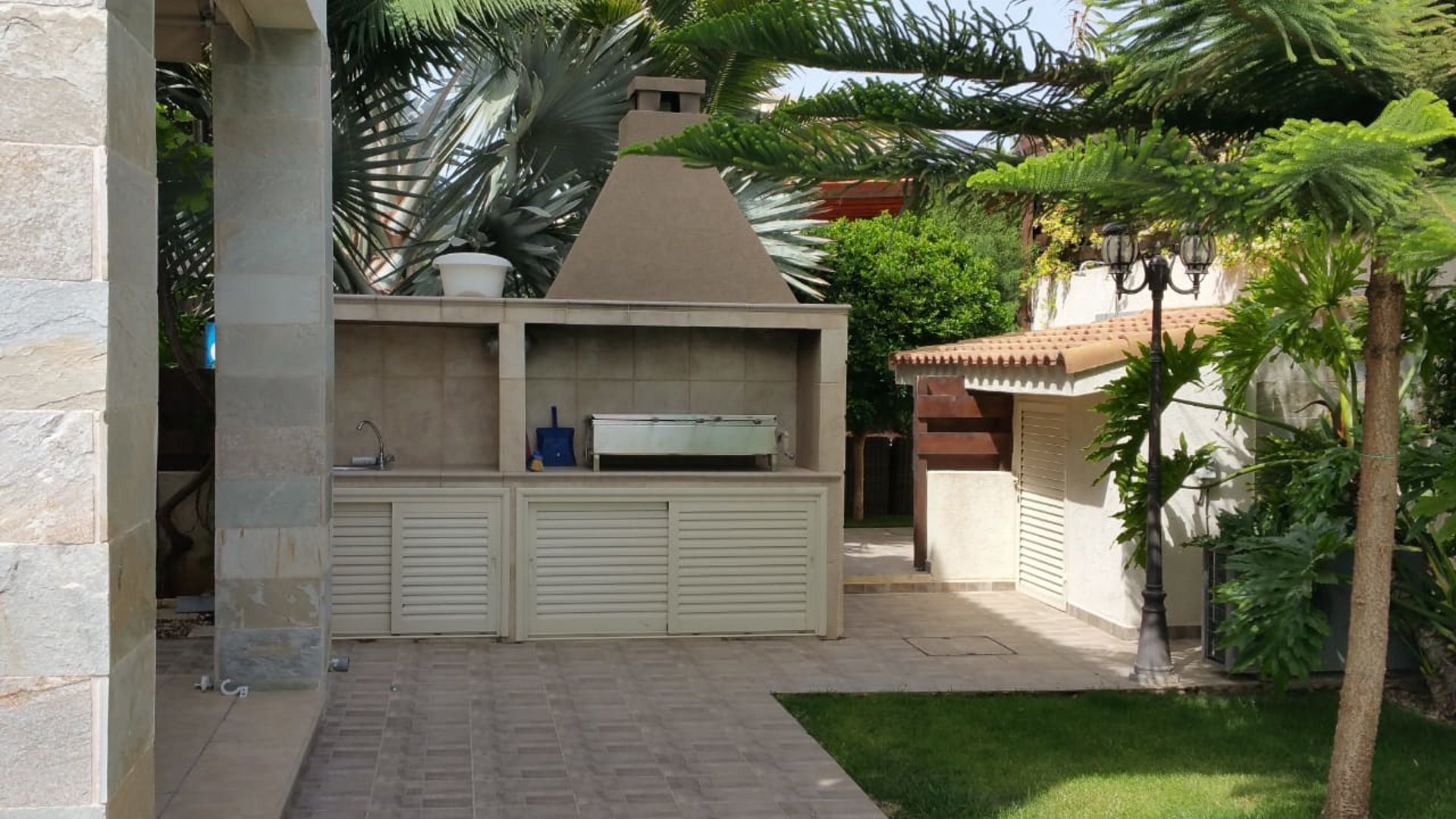 5 bedrooms Villa in Agios Athanasios, Limassol, Cyprus No. 25839