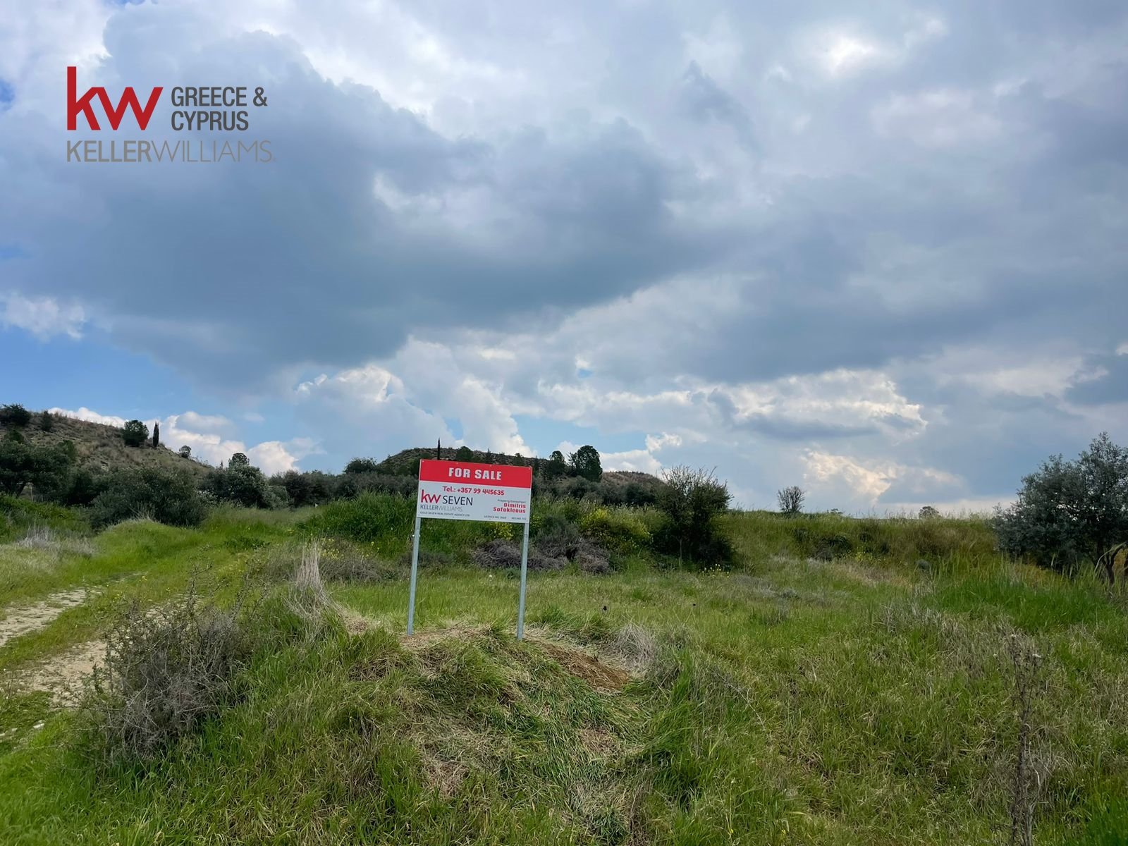 3142m2 Terreno en Pera, Nicosia, Chipre No. 40344