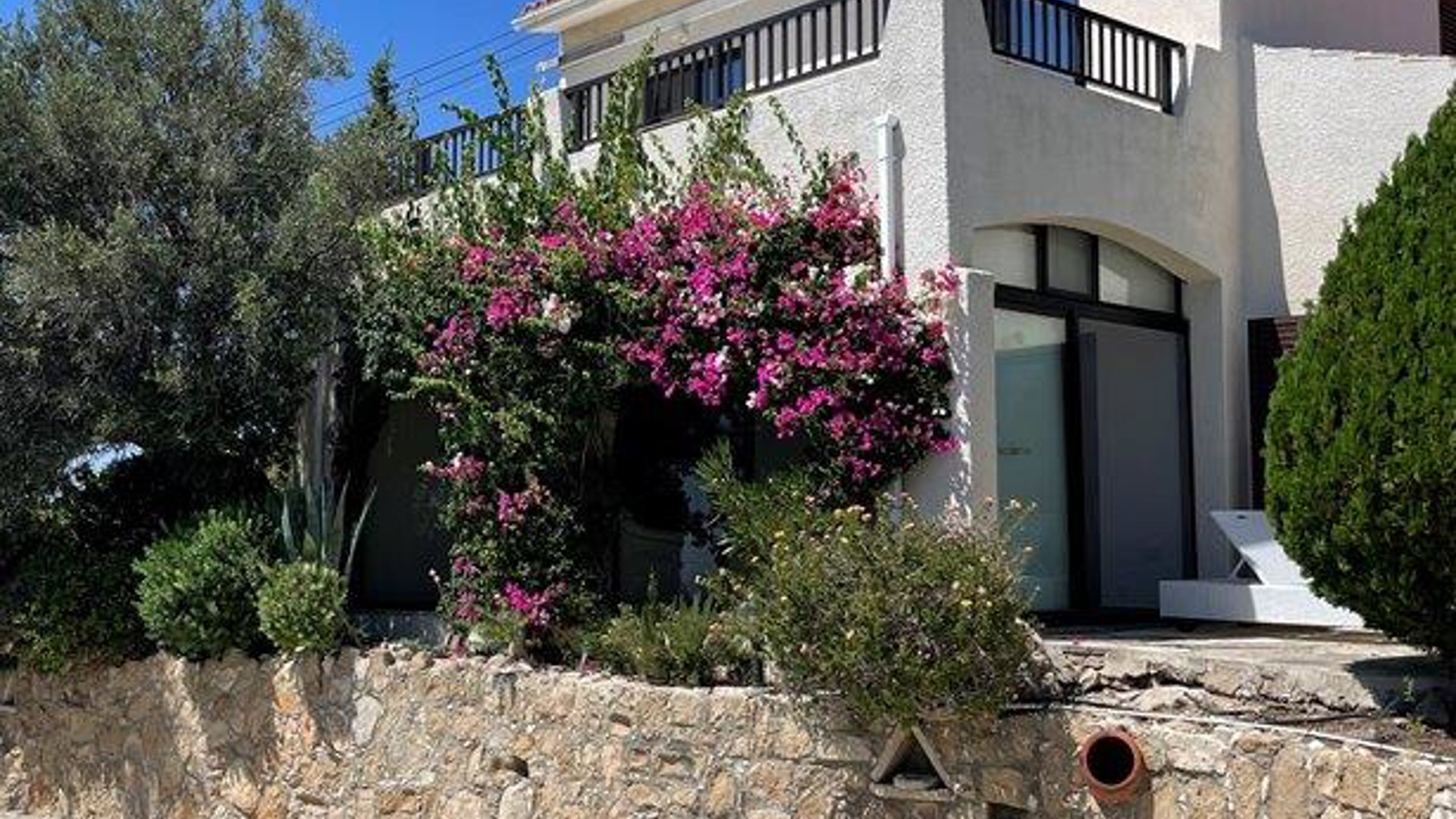 4 bedrooms Villa in Tala, Paphos, Cyprus No. 26462
