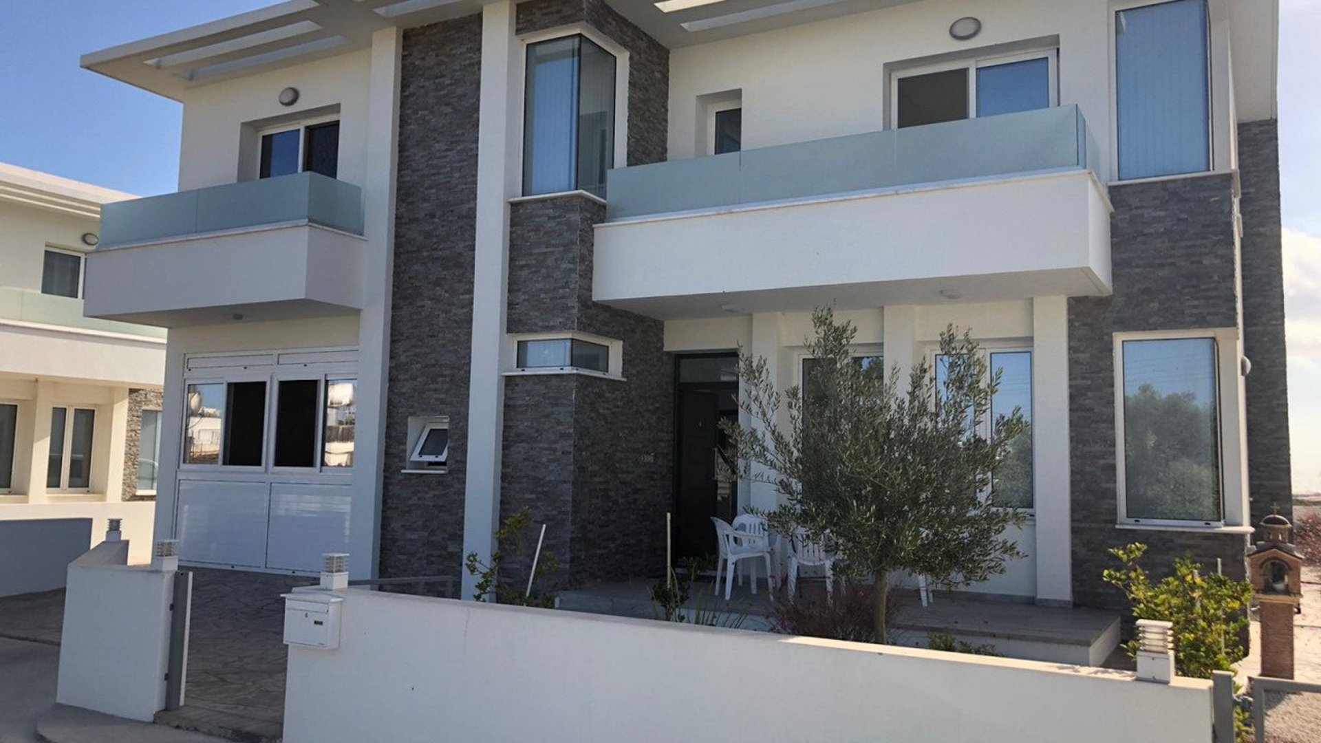 4 bedrooms Villa in Paralimni, Ammochostos, Cyprus No. 26465