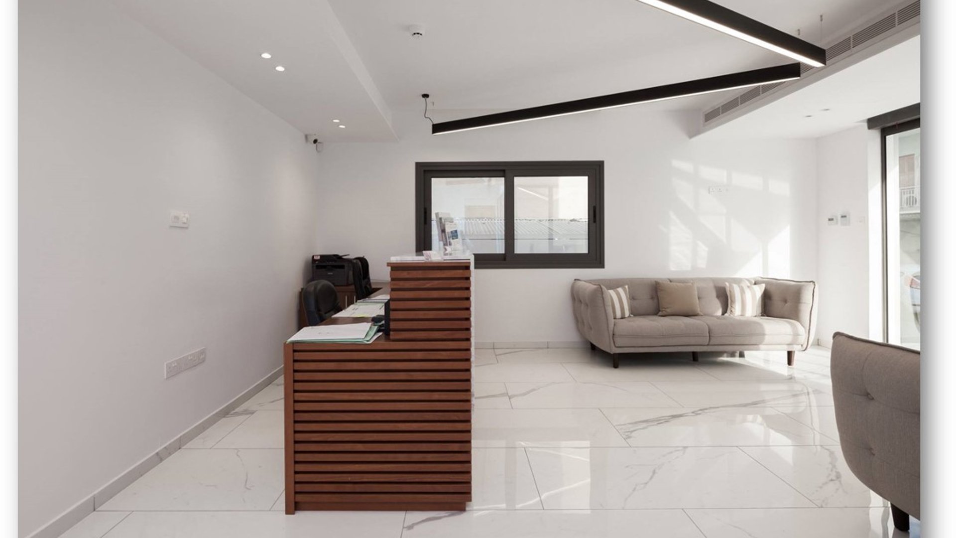 315m2 Building in Limassol, Cyprus No. 26373