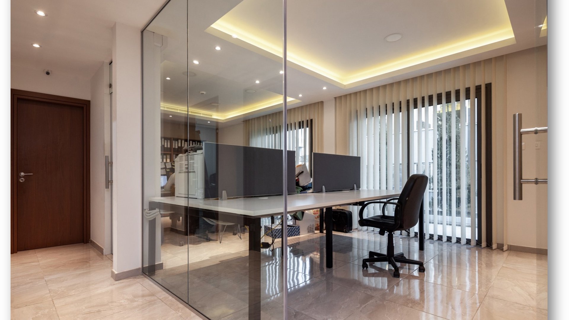 315m2 Building in Limassol, Cyprus No. 26373