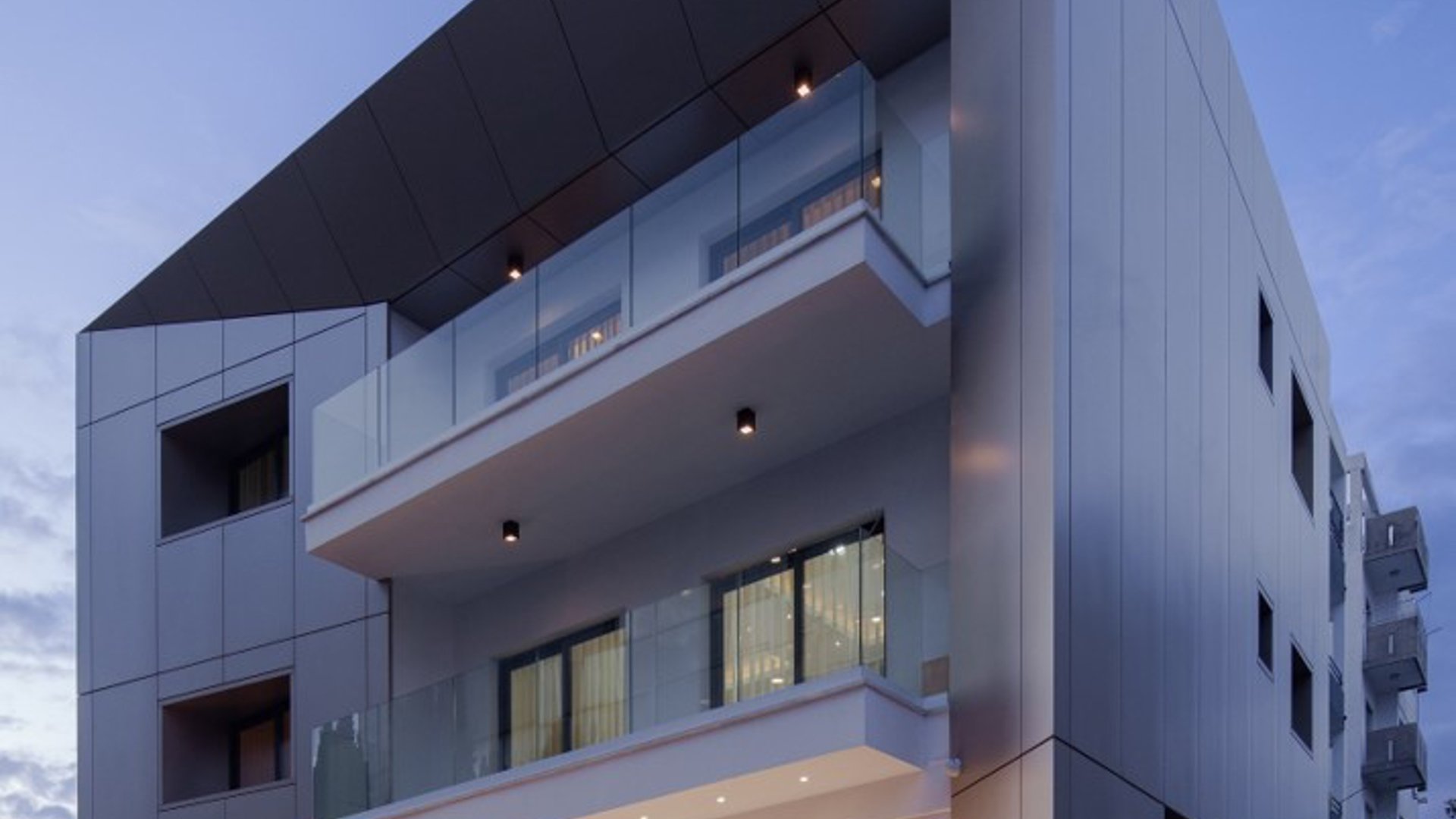 315m2 Building in Limassol, Cyprus No. 26373