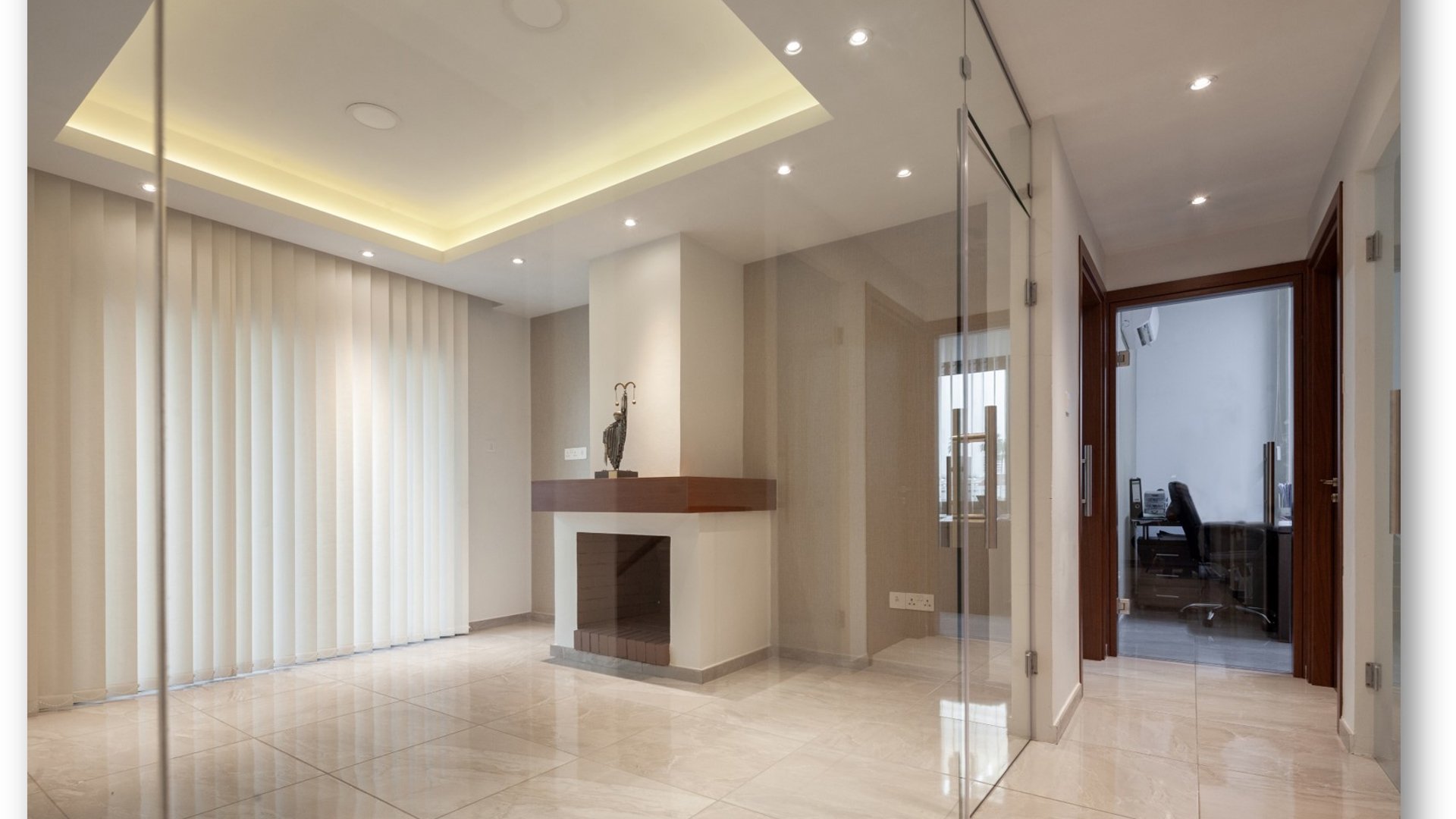 315m2 Building in Limassol, Cyprus No. 26373