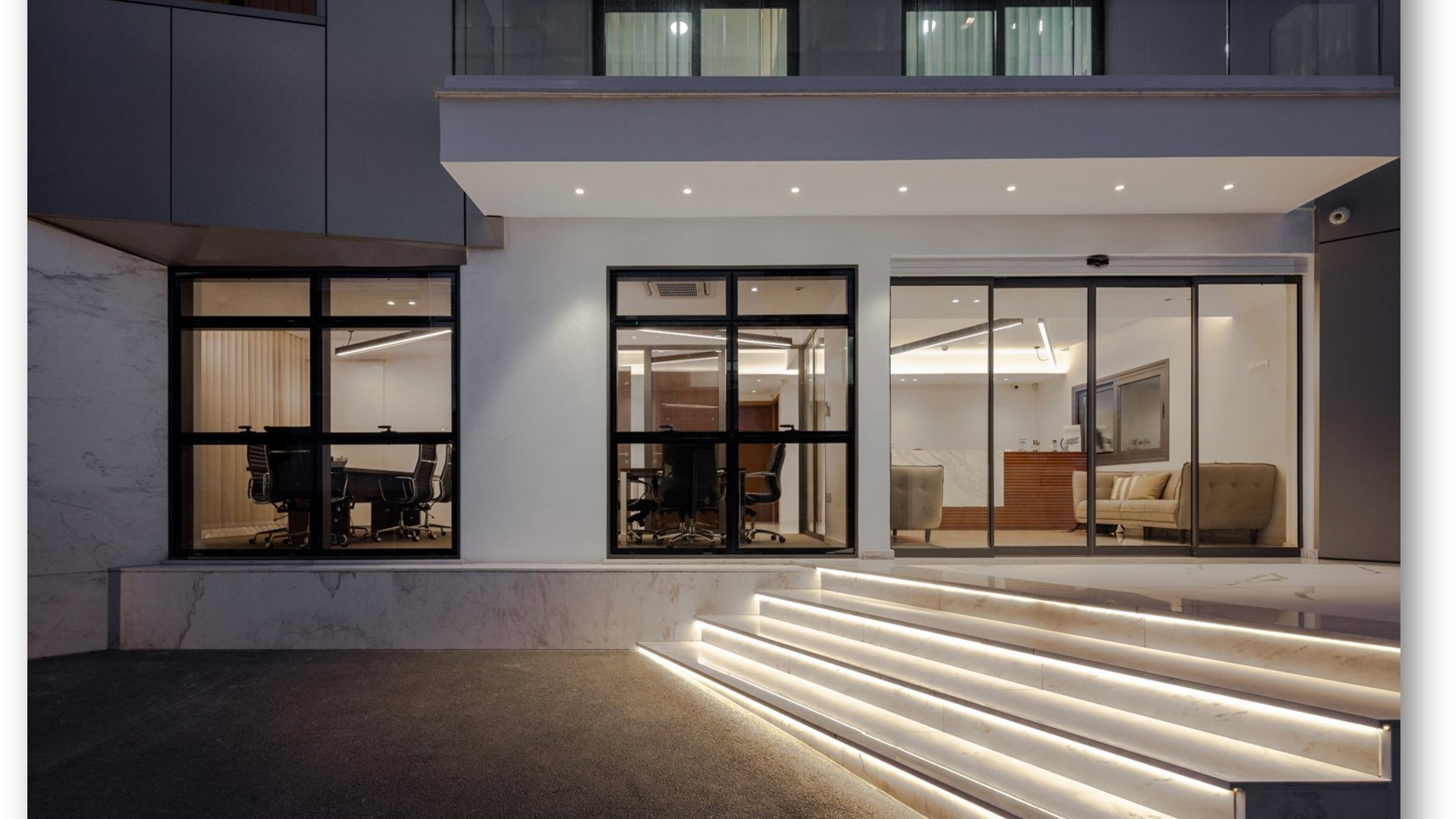 315m2 Building in Limassol, Cyprus No. 26373