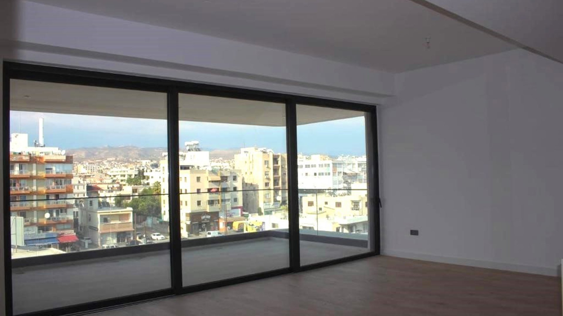 3 bedrooms Penthouse in Neapolis, Limassol, Cyprus No. 28228