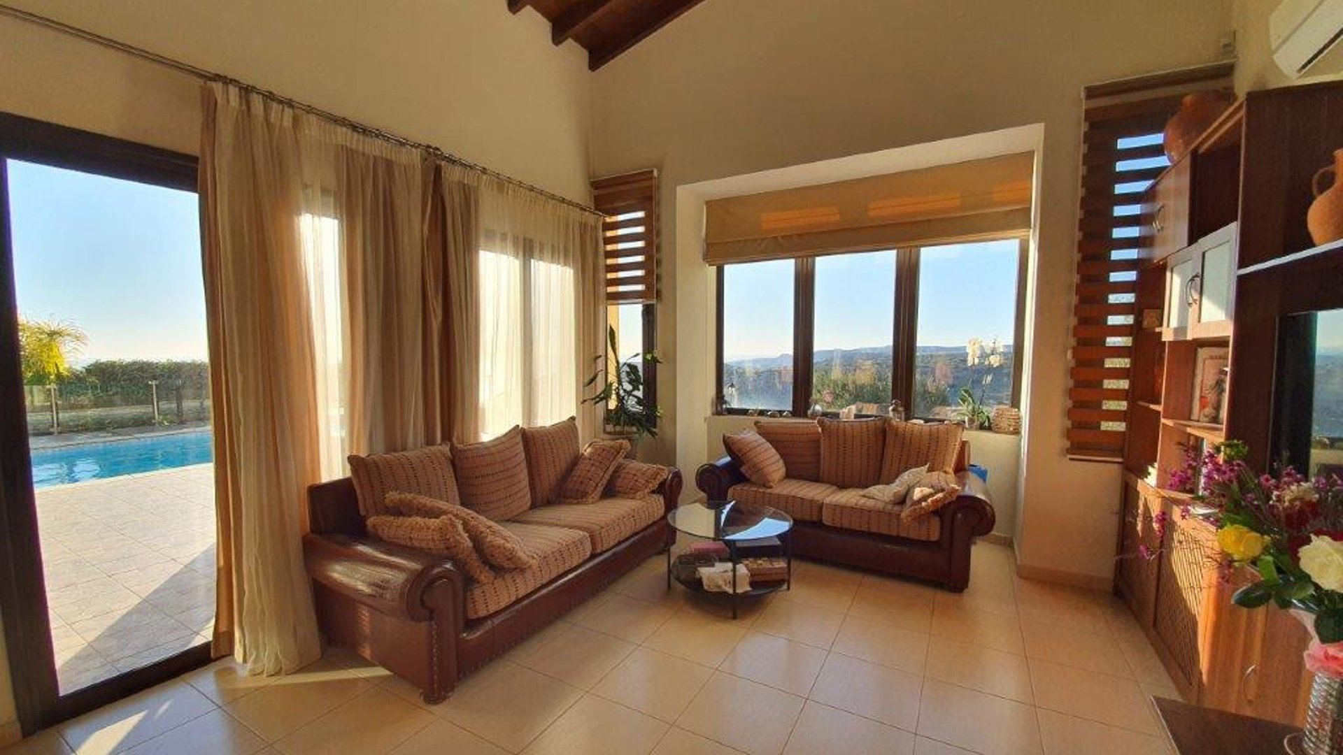 3 bedrooms Villa in Pissouri, Limassol, Cyprus No. 28227