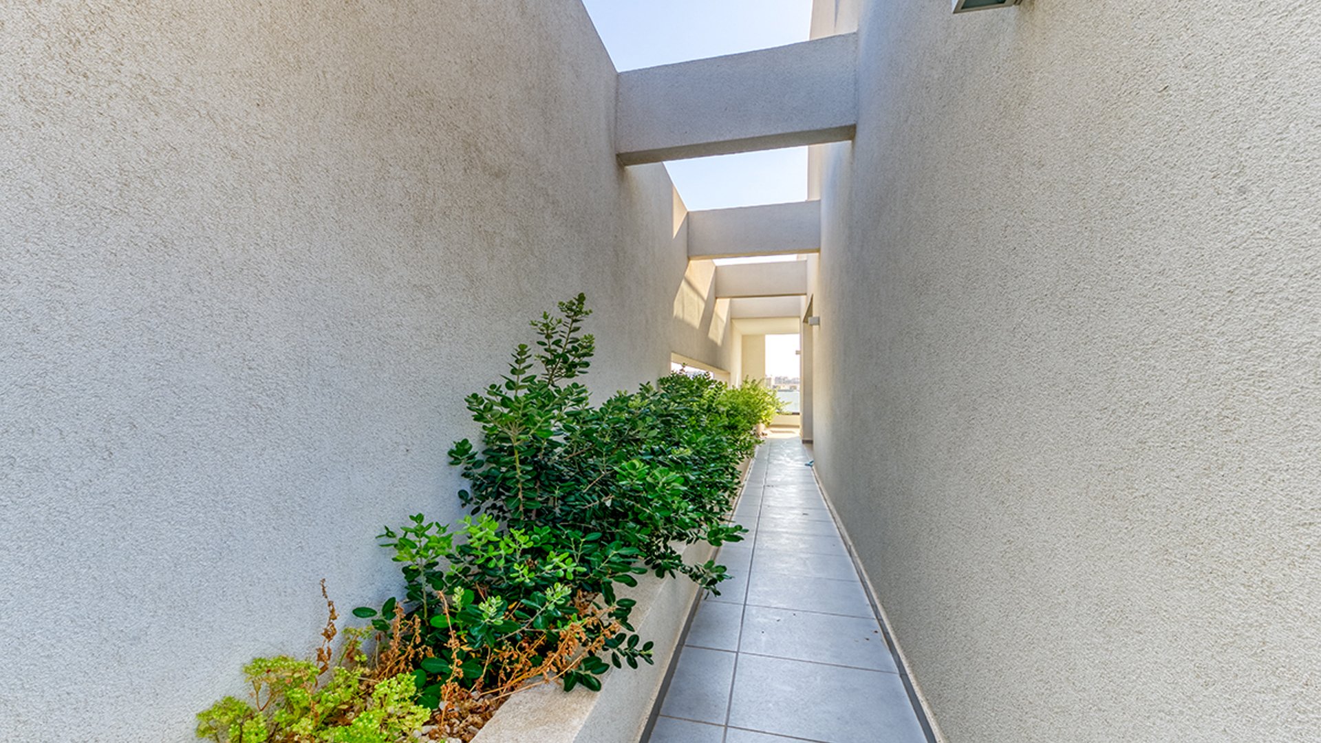 2 bedrooms Penthouse in Limassol, Cyprus No. 28195