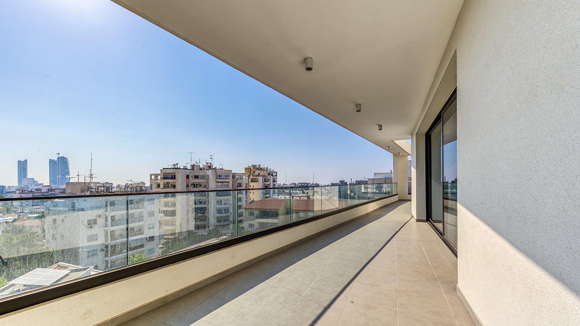 2 bedrooms Penthouse in Limassol, Cyprus No. 28195