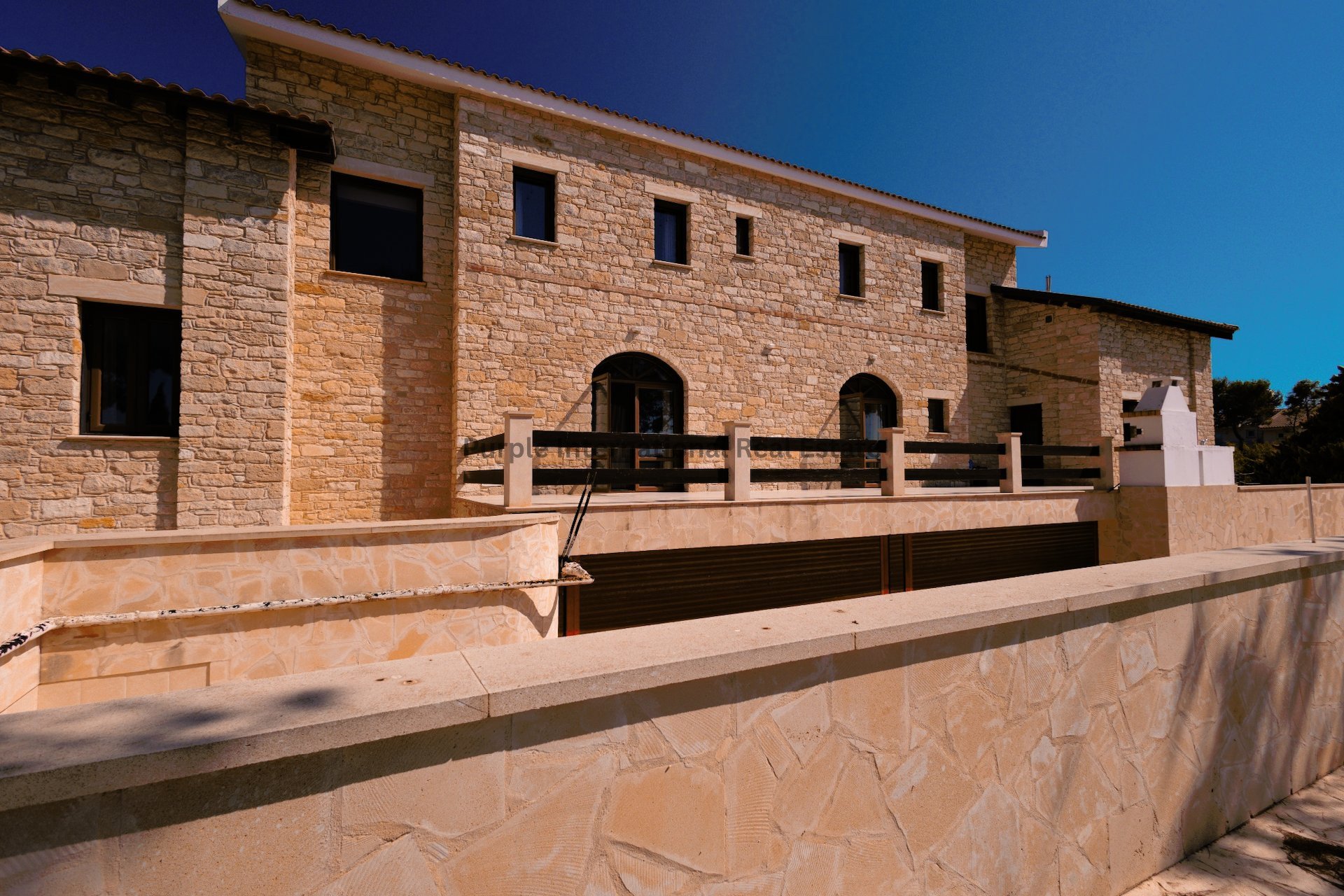 6 bedrooms Villa in Pervolia, Larnaka, Cyprus No. 35055