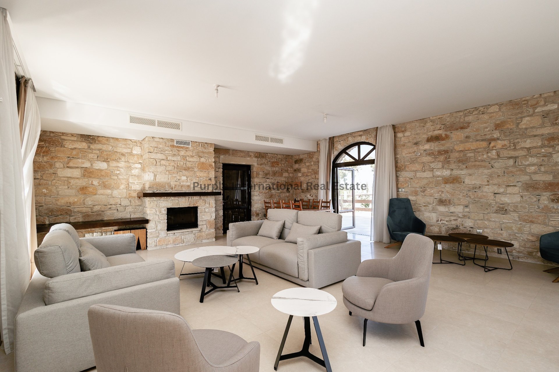 6 bedrooms Villa in Pervolia, Larnaka, Cyprus No. 35055