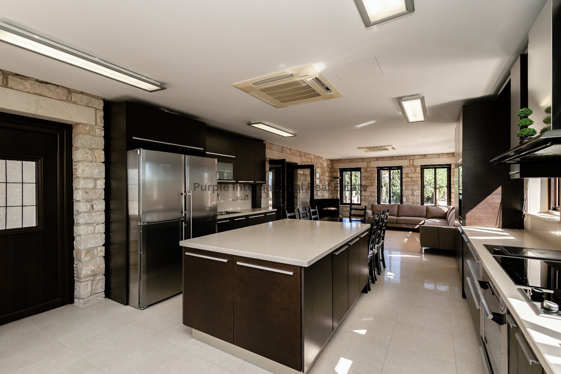 6 bedrooms Villa in Pervolia, Larnaka, Cyprus No. 35055