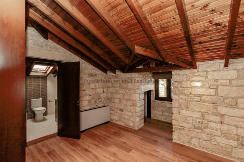 6 bedrooms Villa in Pervolia, Larnaka,  No. 35055 26