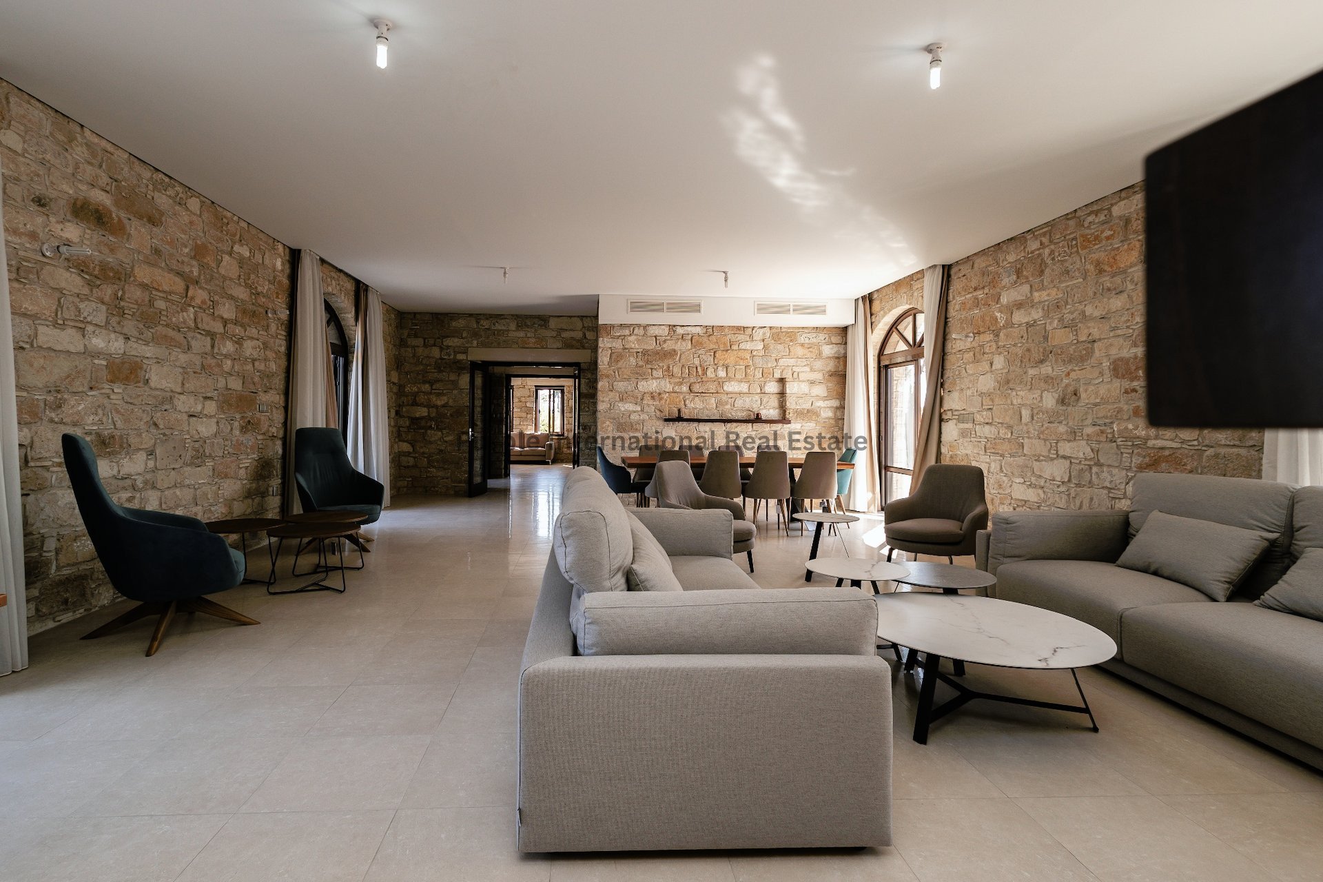 6 bedrooms Villa in Pervolia, Larnaka, Cyprus No. 35055