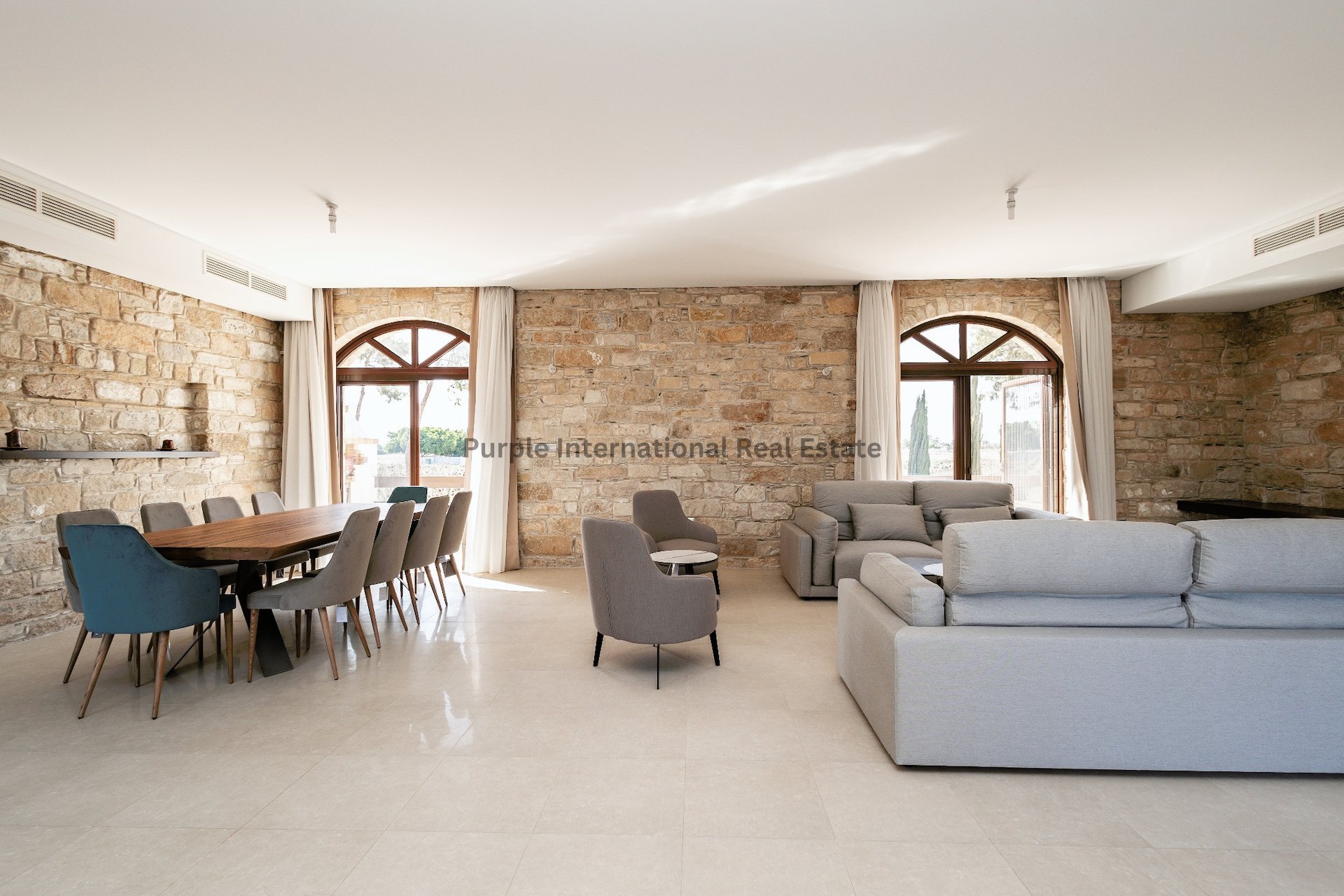 6 bedrooms Villa in Pervolia, Larnaka, Cyprus No. 35055