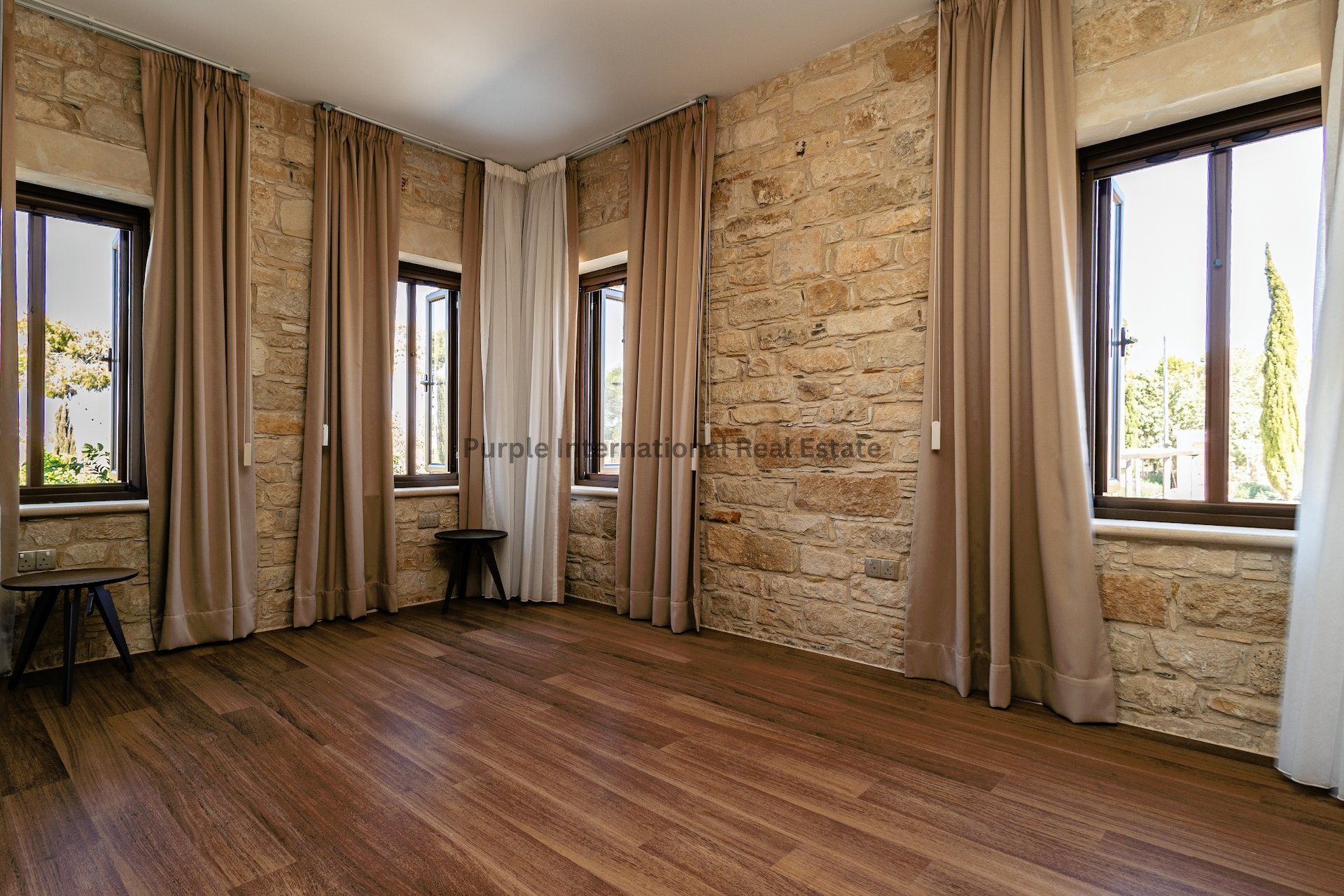 6 bedrooms Villa in Pervolia, Larnaka, Cyprus No. 35055