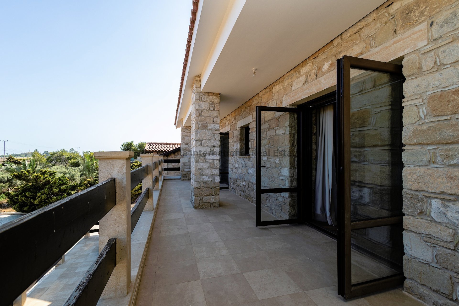 6 bedrooms Villa in Pervolia, Larnaka, Cyprus No. 35055