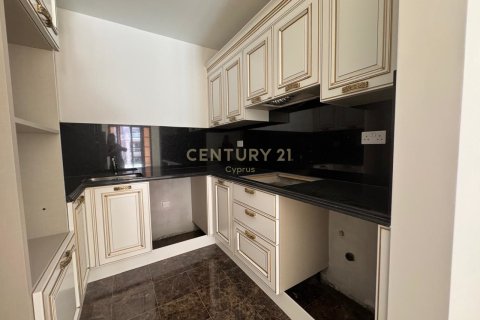 2 bedrooms Apartment in Germasogeia, Limassol,  No. 30896 4