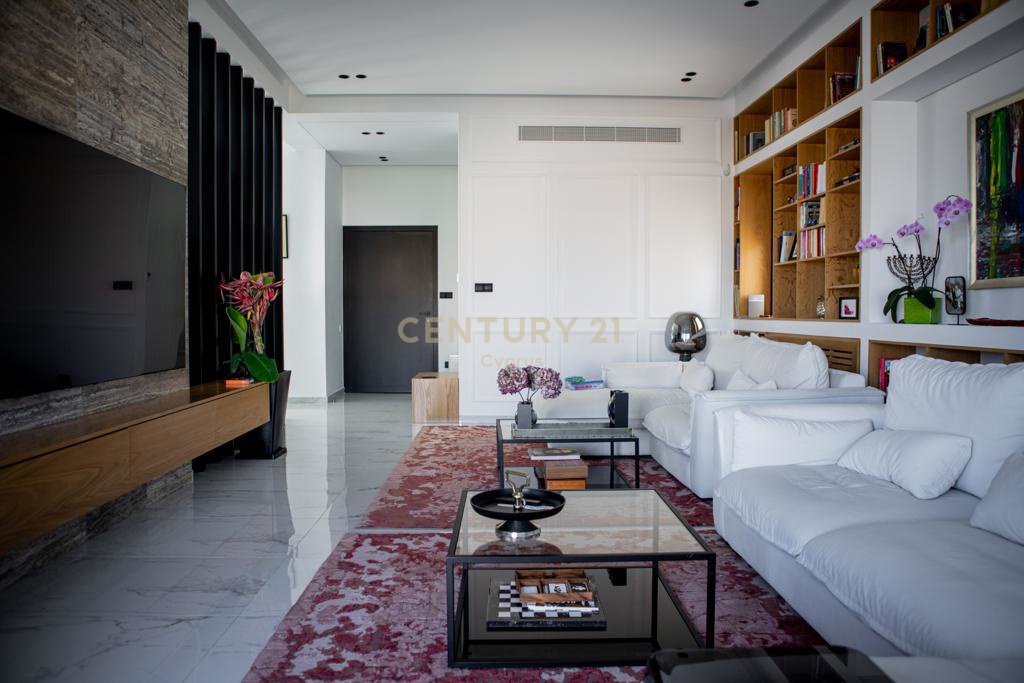 5 bedrooms Villa in Agios Athanasios, Limassol, Cyprus No. 53411