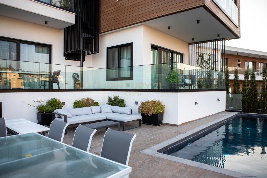 5 bedrooms Villa in Agios Athanasios, Limassol, Cyprus No. 53411