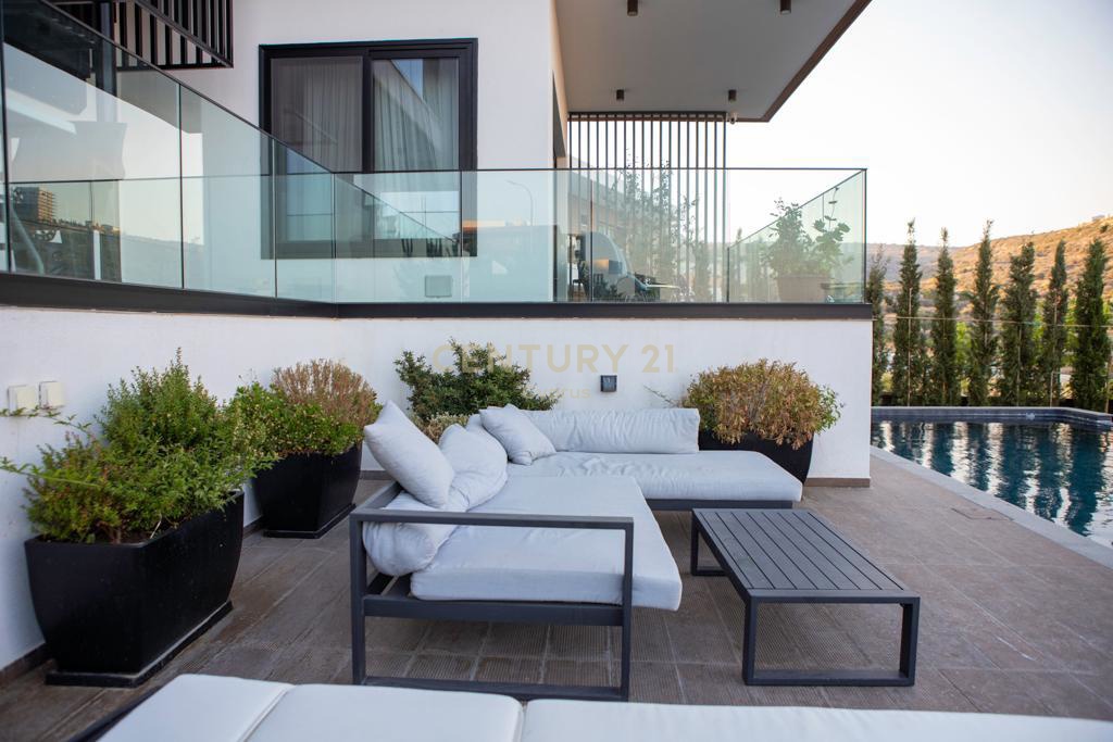 5 bedrooms Villa in Agios Athanasios, Limassol, Cyprus No. 53411