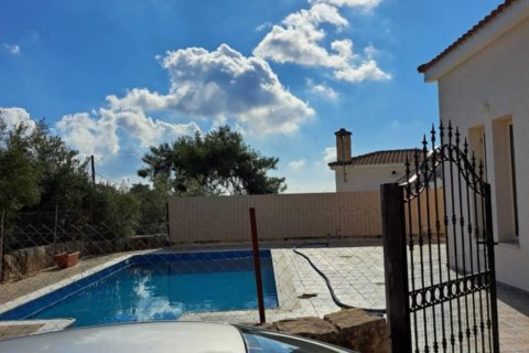 3 bedrooms Bungalow in Kato Kivides, Limassol,  No. 46157 7