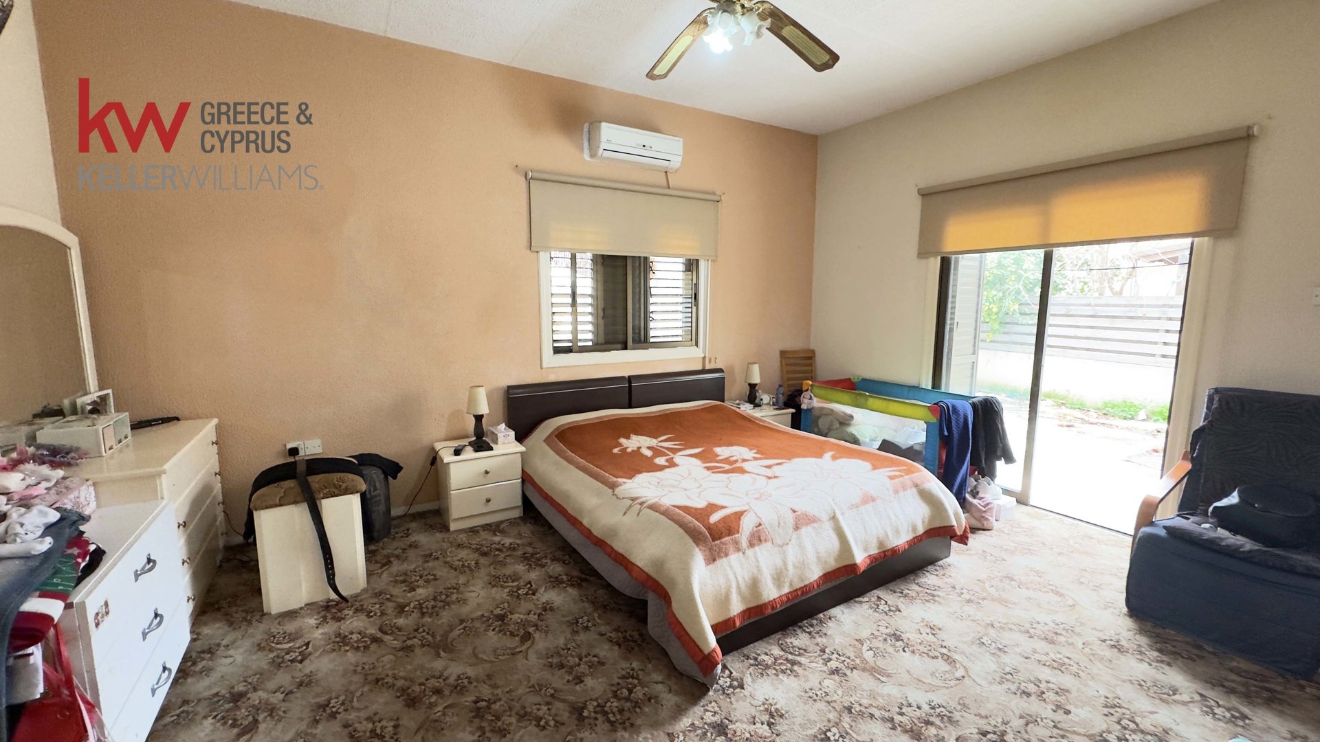 7 bedrooms Townhouse in Larnaka, Cyprus No. 39567