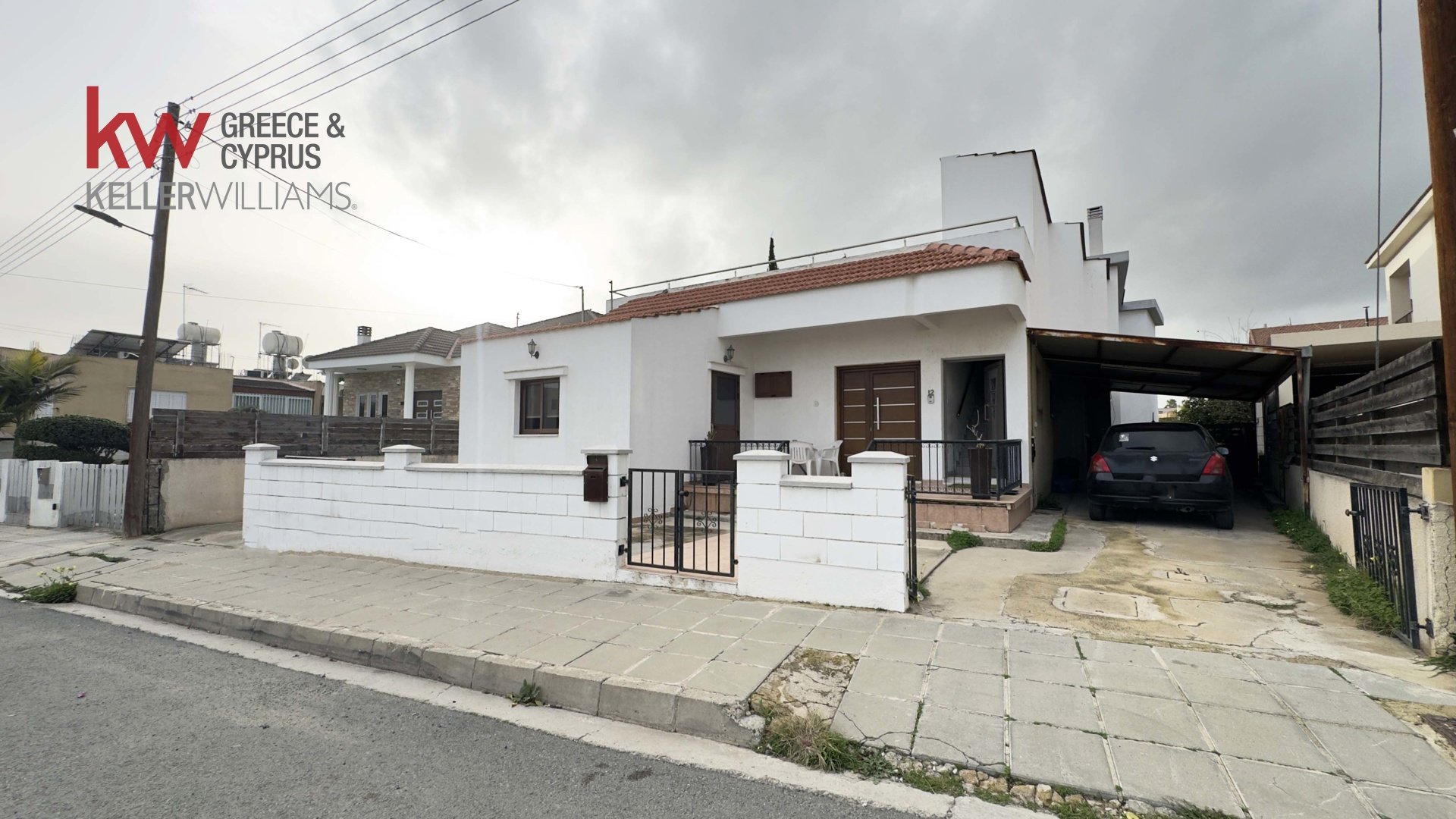 7 bedrooms Townhouse in Larnaka, Cyprus No. 39567