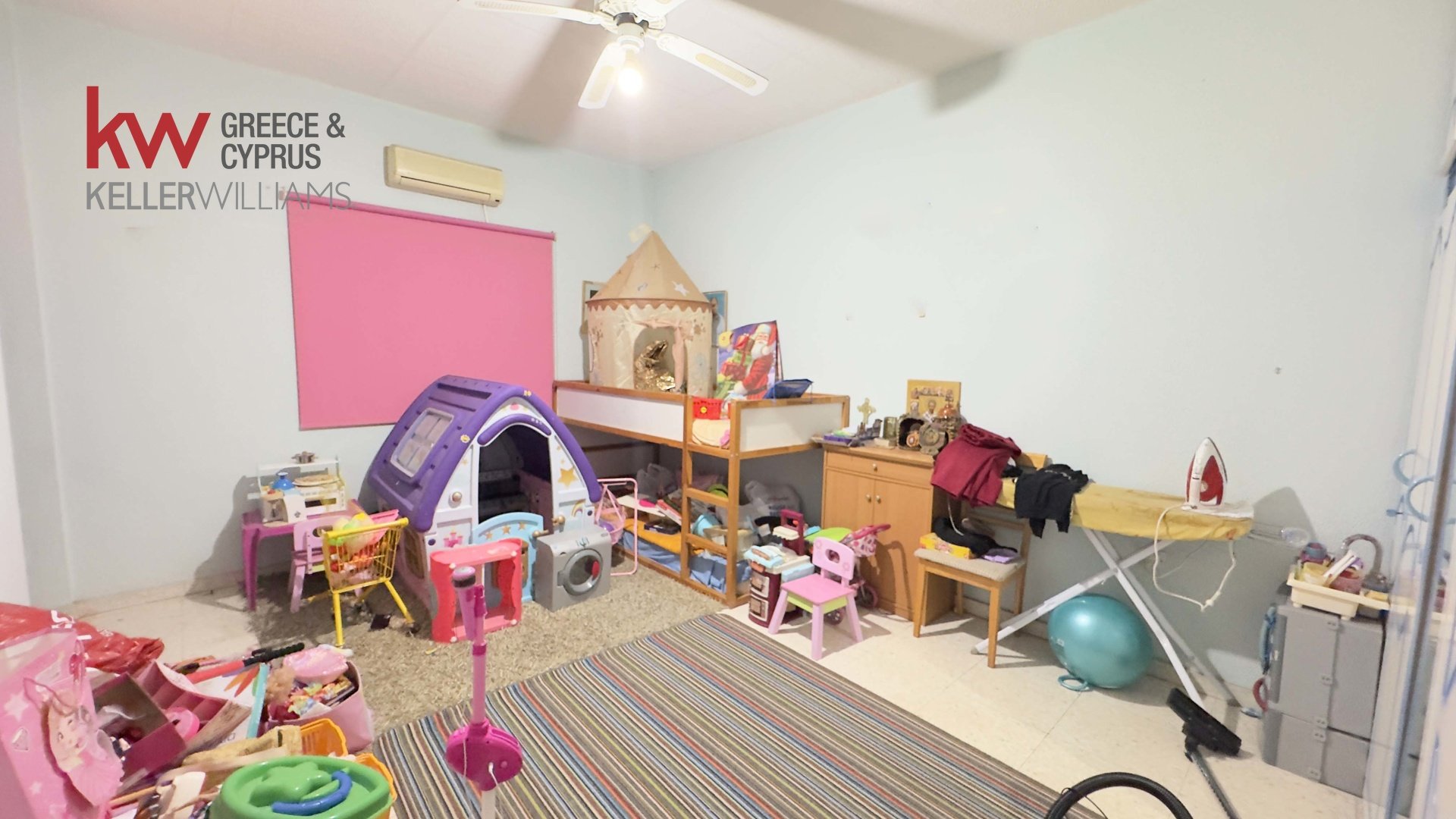 7 bedrooms Townhouse in Larnaka, Cyprus No. 39567