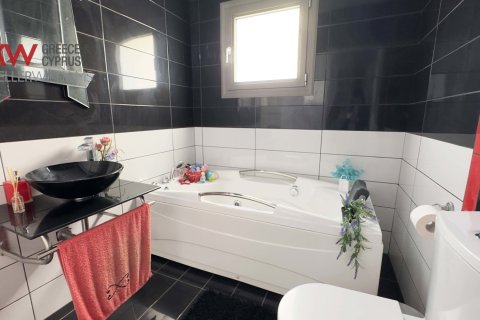 7 bedrooms Townhouse in Larnaka,  No. 39567 9