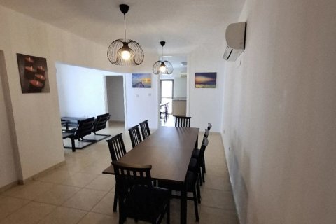 2 bedrooms Apartment in Larnaca, Larnaka, No. 39565 4