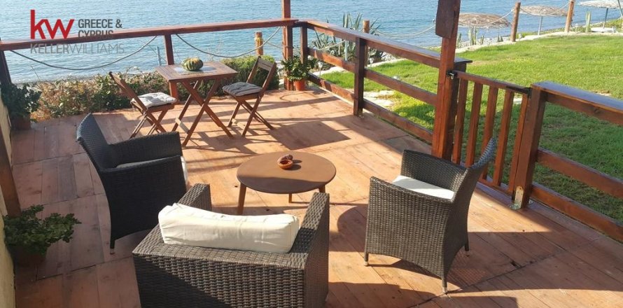 4 bedrooms Villa in Zygi, Larnaka, No. 39564
