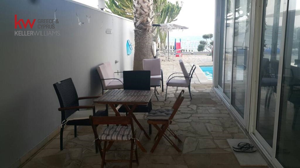 4 bedrooms Villa in Zygi, Larnaka, Cyprus No. 39564