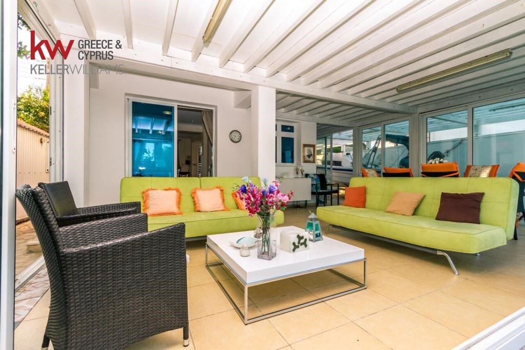4 bedrooms Villa in Zygi, Larnaka, Cyprus No. 39564