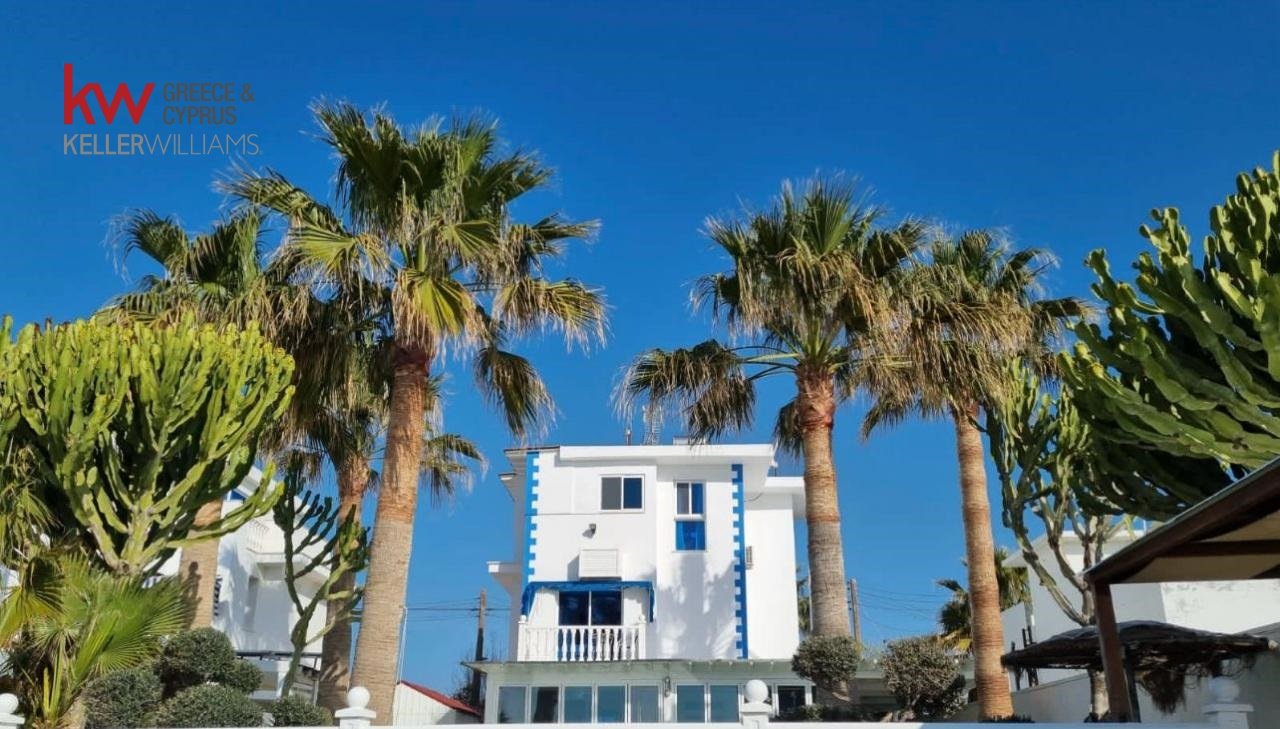 4 bedrooms Villa in Zygi, Larnaka, Cyprus No. 39564