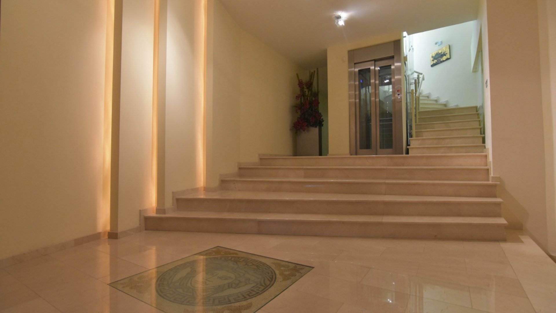5 bedrooms Villa in Limassol, Cyprus No. 25692