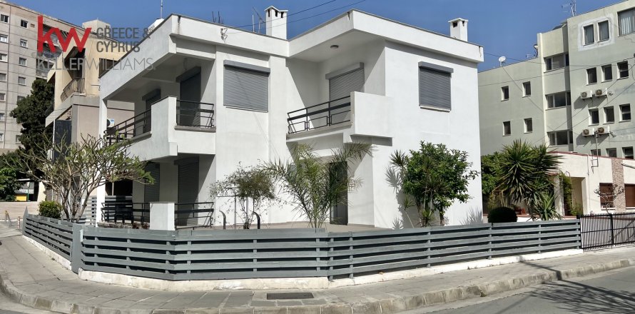 3 bedrooms Townhouse in Larnaca, Larnaka, No. 40514