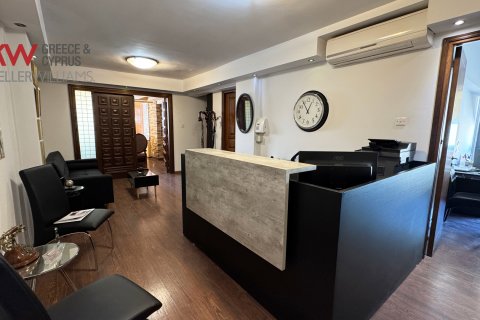 3 bedrooms Apartment in Larnaca, Larnaka,  No. 40513 4