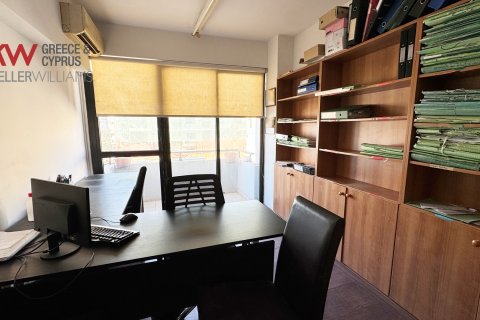 3 bedrooms Apartment in Larnaca, Larnaka,  No. 40513 9