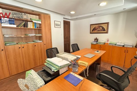 3 bedrooms Apartment in Larnaca, Larnaka,  No. 40513 7