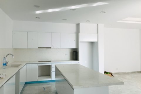 7 rooms Villa in Limassol,  No. 38507 9