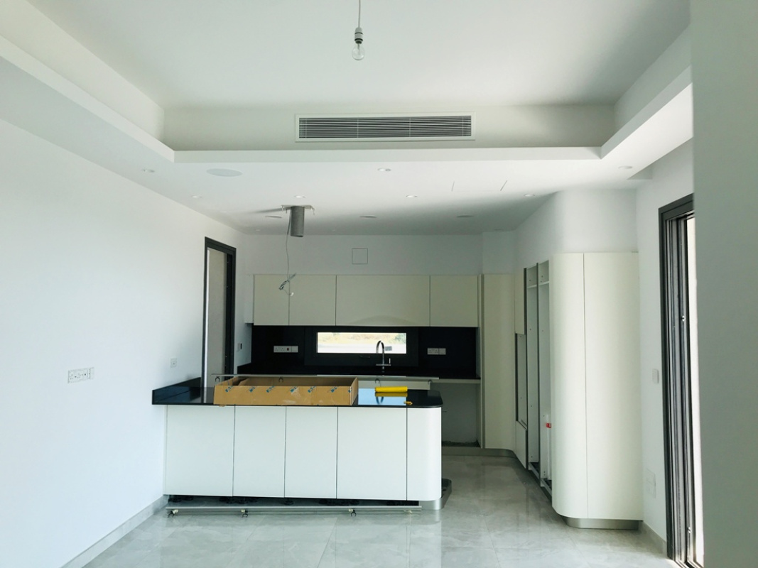 7 rooms Villa in Limassol, Cyprus No. 38507