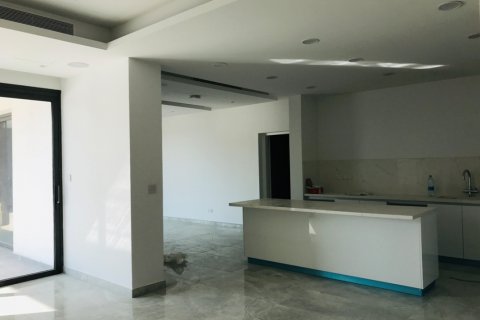 7 rooms Villa in Limassol,  No. 38507 8
