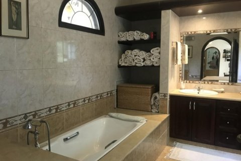 3 dormitorios Villa en Larnaca, Larnaka,  No. 38505 9