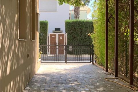 Вилла с 4 спальнями в Лимассол, Лимасол,  № 38503 15