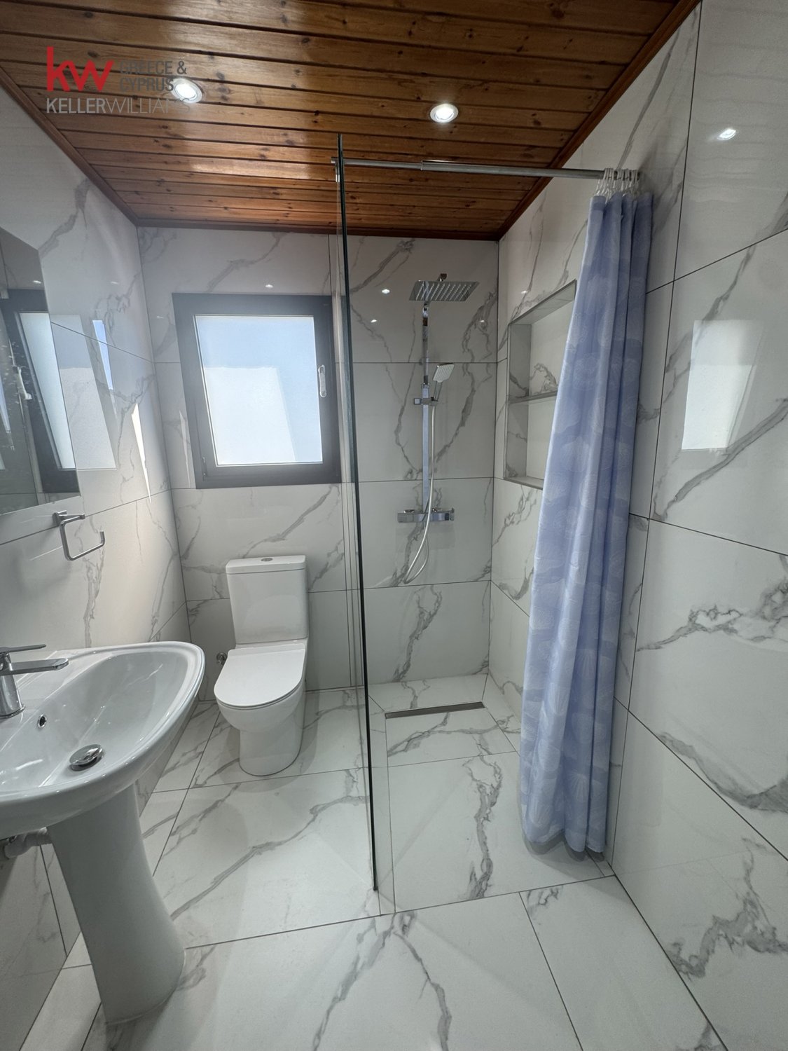 3 dormitorios Apartamento en Larnaca, Larnaka, Chipre No. 51275
