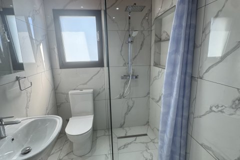 3 bedrooms Apartment in Larnaca, Larnaka,  No. 51275 11