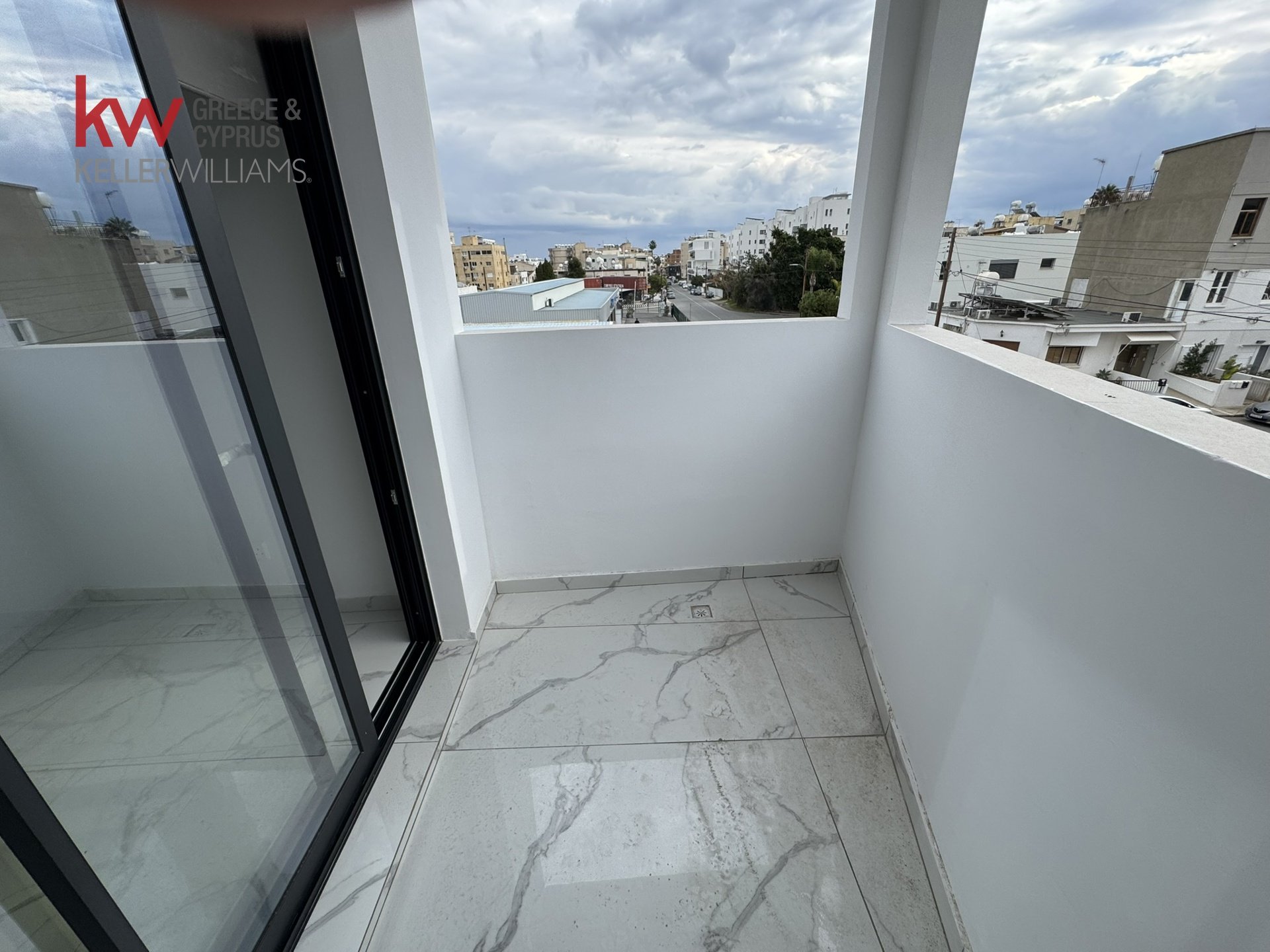 3 dormitorios Apartamento en Larnaca, Larnaka, Chipre No. 51275