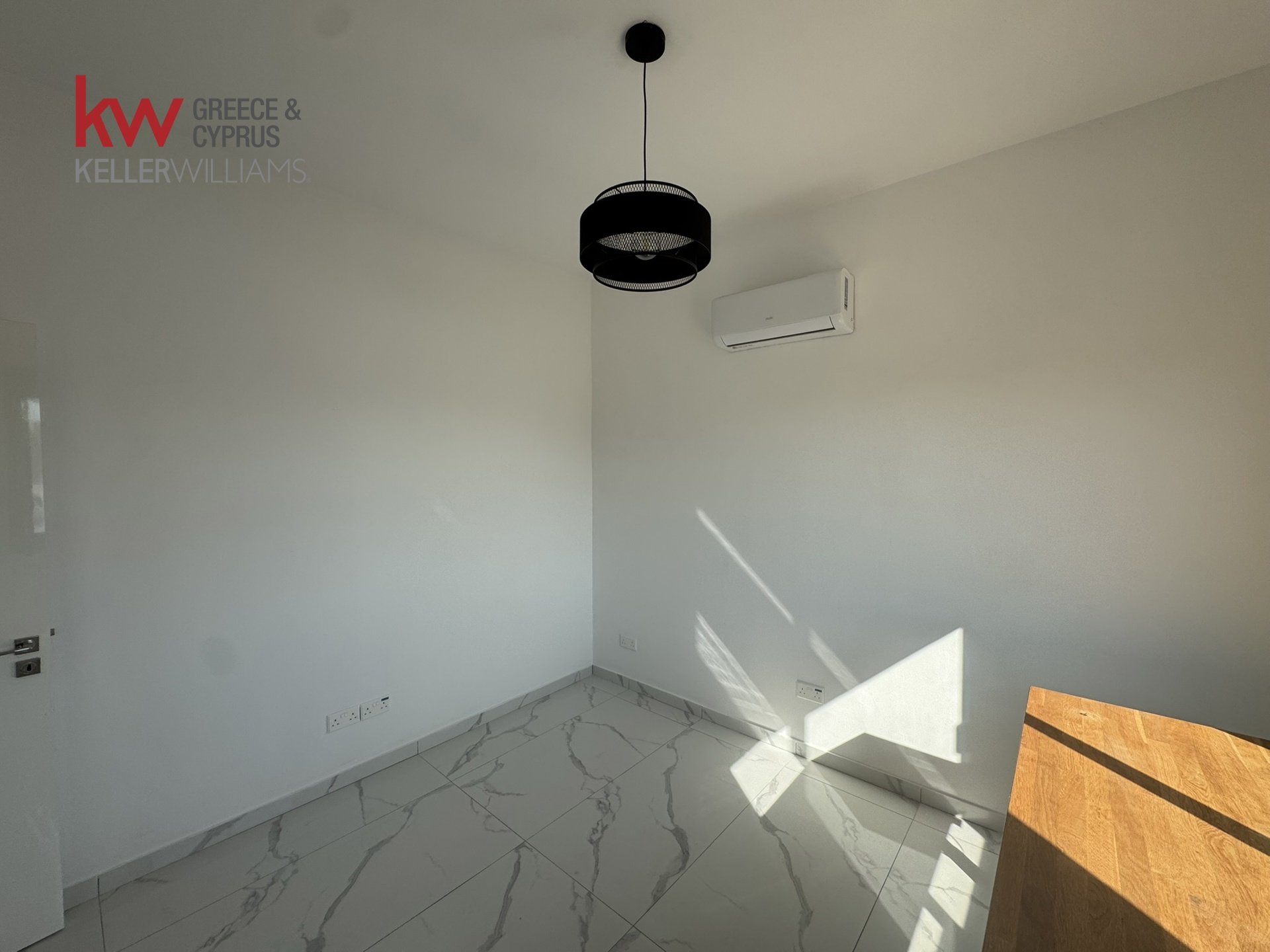 3 dormitorios Apartamento en Larnaca, Larnaka, Chipre No. 51275
